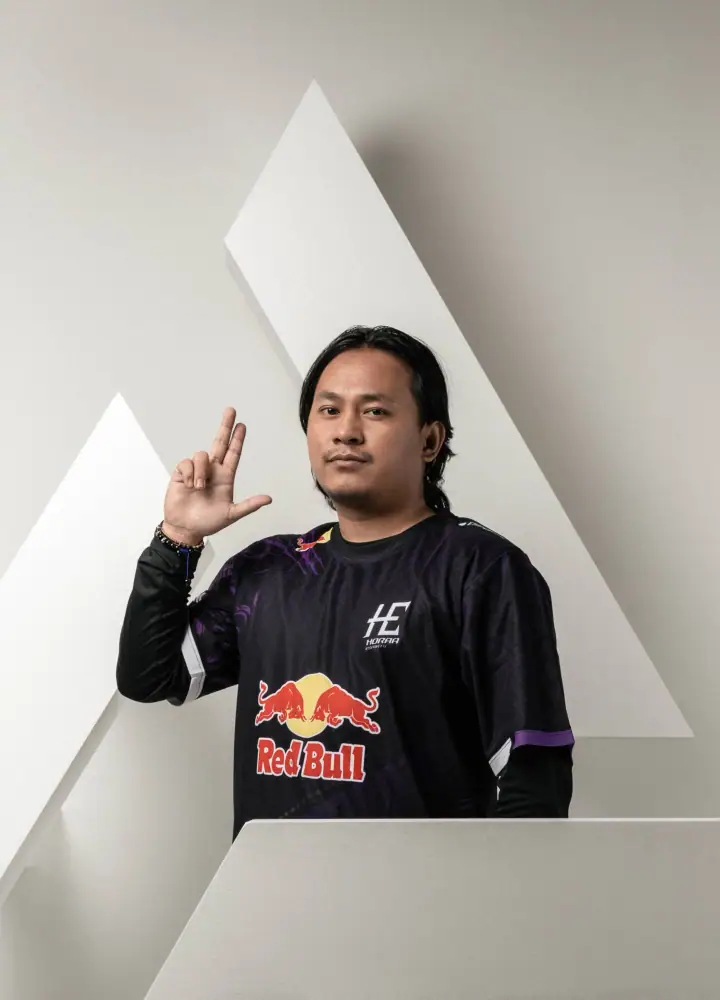 Aakash Sotang Rai, Fragger